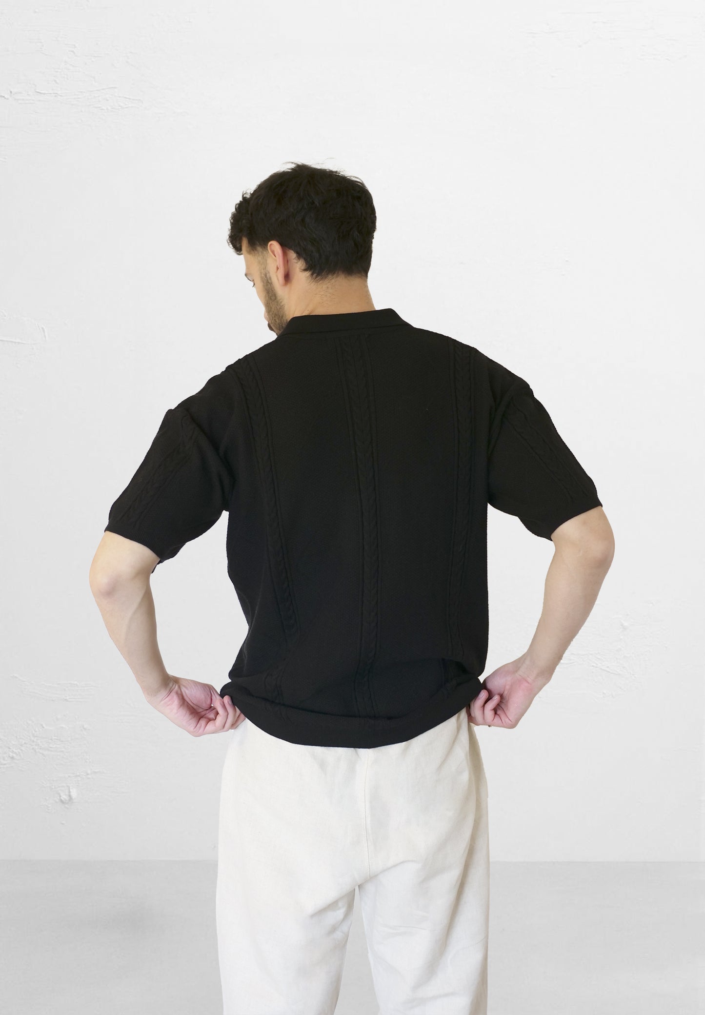 KNITTED T-SHIRT BLACK